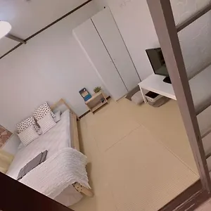 Nippori Nishi-tengachaya Guesthouse西天下茶屋アパートメント Ōsaka